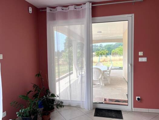 Maison à vendre 299 000 € 7 pièces 5 chambres 215 m² 6 118 m² de terrain Église-Neuve-d'Issac 24400