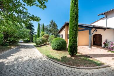 Maison à vendre 1 200 000 € 10 pièces 5 chambres 300 m² 3 540 m² de terrain Montanay 69250