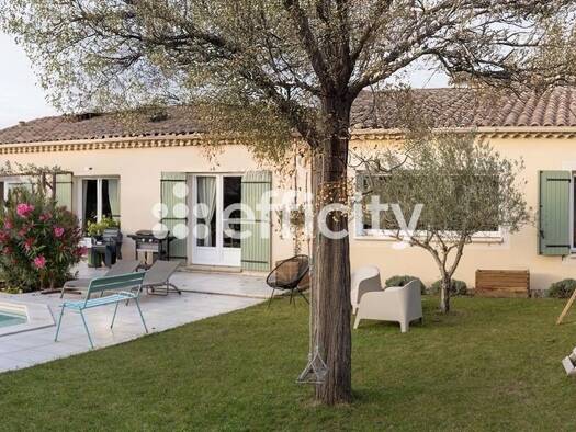 Maison de plain-pied à vendre 449 000 € 5 pièces 4 chambres 150 m² 800 m² de terrain Cairanne 84290