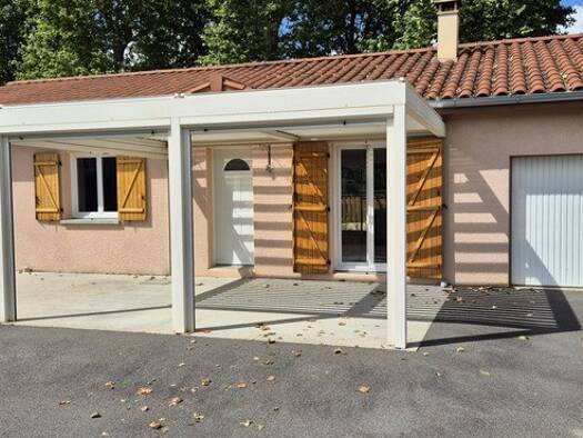 Maison de plain-pied à vendre 239 000 € 5 pièces 3 chambres 98 m² 585 m² de terrain Mâcon 71000
