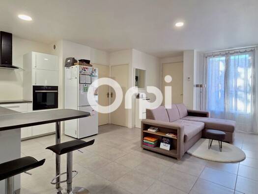 Appartement à vendre 169 000 € 2 pièces 1 chambre 46,45 m² RDC/1 Le Sud Vaulx-en-Velin 69120