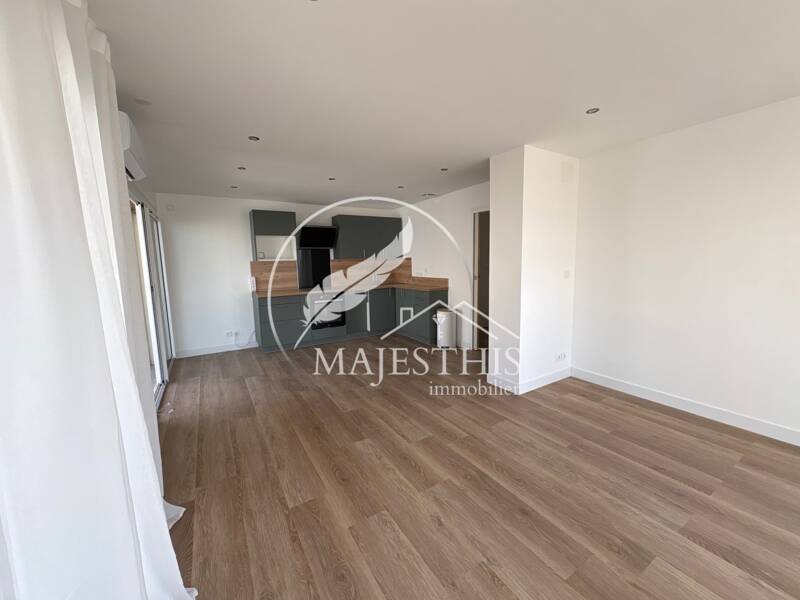 Maison à louer, 58m², HYERES