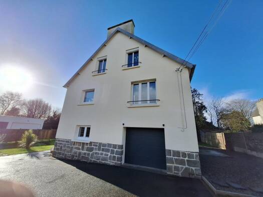 Maison à vendre 287 850 € 6 pièces 5 chambres 116 m² 653 m² de terrain Lanmeur 29620