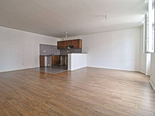 Appartement à vendre 206 915 € 3 pièces 2 chambres 86 m² Étage 1/2 Centre Ville Dax 40100