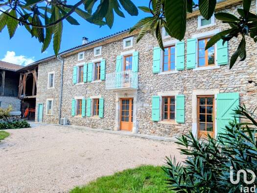 Maison à vendre 262 000 € 6 pièces 3 chambres 237 m² 3 112 m² de terrain La Bastide-du-Salat 09160