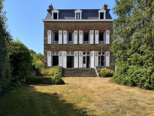 Maison à vendre 2 829 600 € 15 pièces 12 chambres 283 m² 2 153 m² de terrain Saint-Briac-sur-Mer 35800
