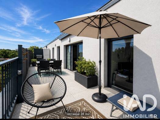 Appartement à vendre 282 000 € 4 pièces 3 chambres 76,92 m² Étage 3/3 Cavailles-Camparian Cenon 33150