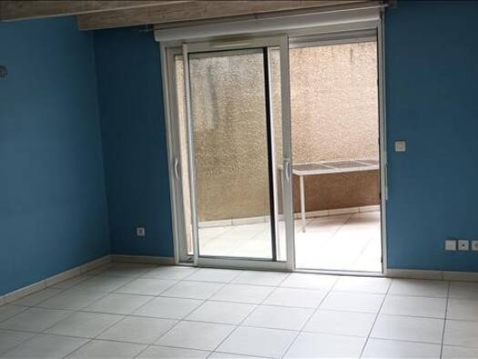 Appartement à louer 675 € 3 pièces 1 chambre 57,41 m² Étage 1/3 Roujan 34320