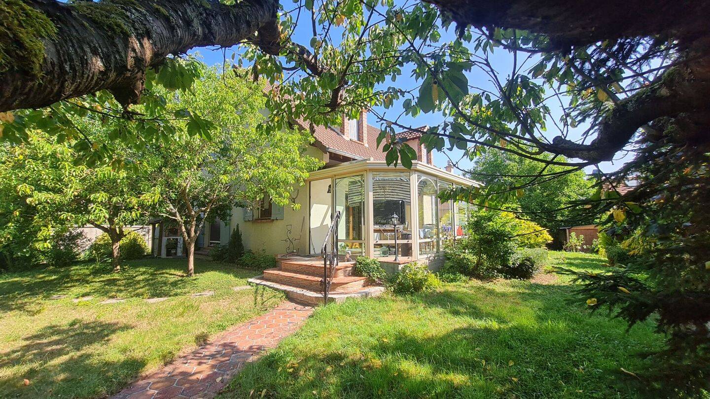 Maison à vendre, 176m², NOGENT LE ROI