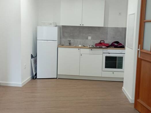 Appartement à vendre 125 000 € 1 pièce 39,9 m² RDC/2 Pertuis 84120