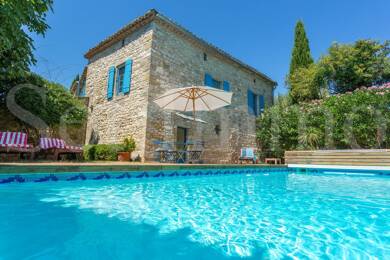 Maison à vendre 819 000 € 8 pièces 7 chambres 269 m² 1 371 m² de terrain Uzes 30700