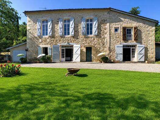 Maison à vendre 676 000 € 7 pièces 4 chambres 238 m² 10 244 m² de terrain Faubourg Nord Auch 32000