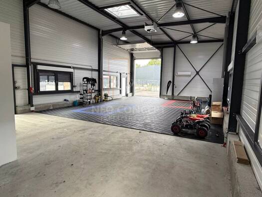 Entrepôt à louer 1 600 € 152,8 m² d'espace de stockage Beinheim 67930