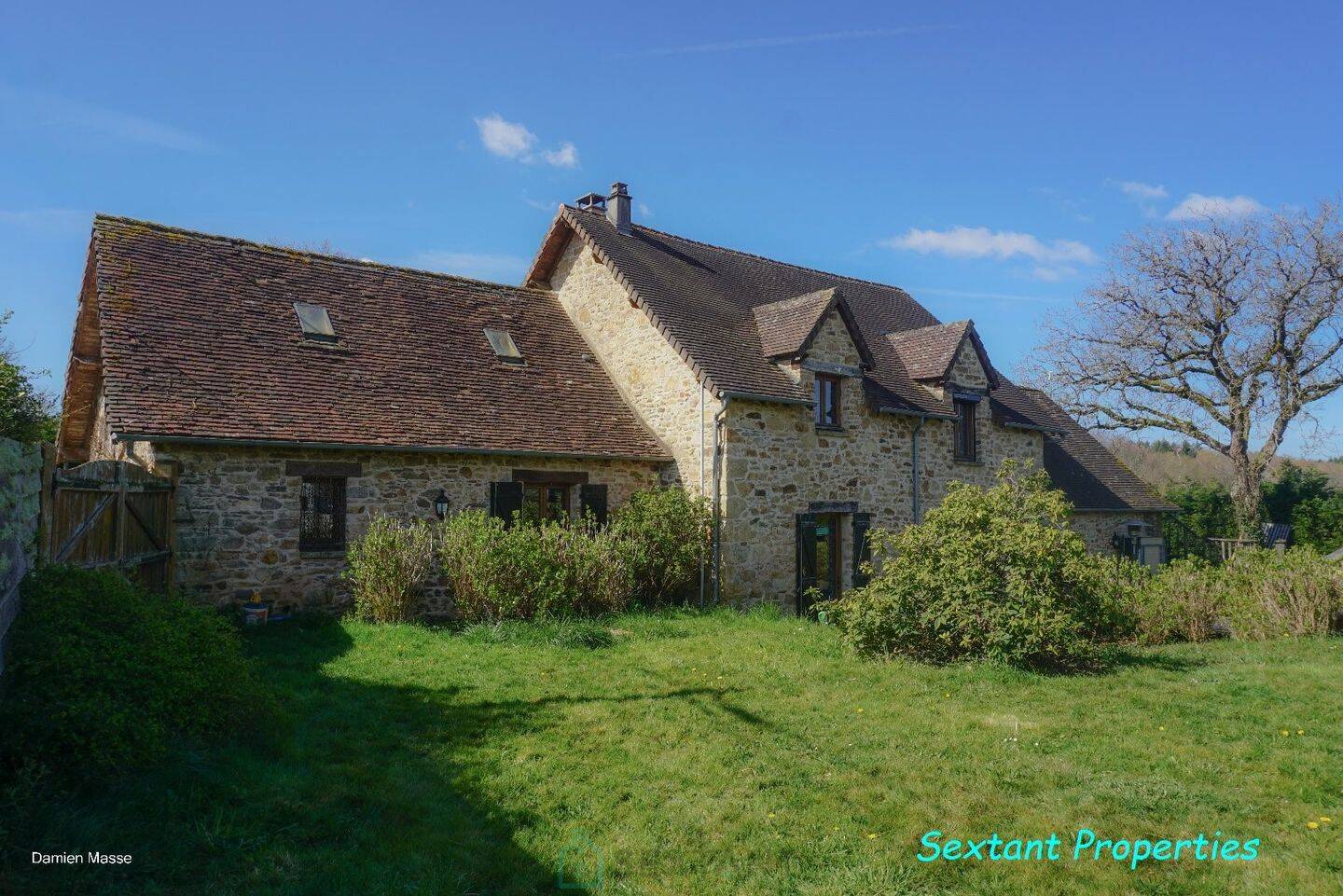 Maison à vendre, 174m², SAINT PRIEST LES FOUGERES