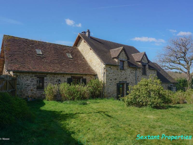 Maison à vendre, 174m², SAINT PRIEST LES FOUGERES