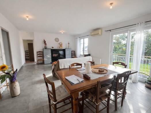 Appartement à louer 795 € 3 pièces 2 chambres 77 m² 1er étage L'Île-Bouchard 37220