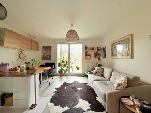 Appartement à vendre 229 000 € 2 pièces 1 chambre 42,4 m² Étage 1/4 Romainville 93230