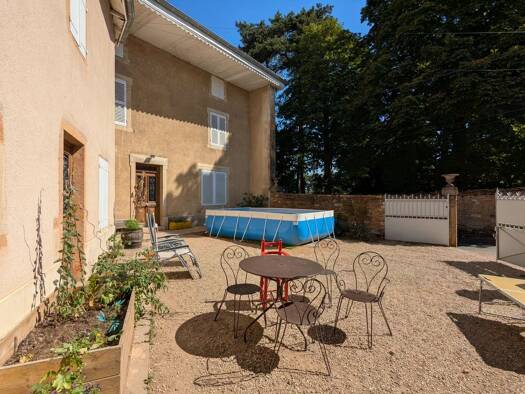 Maison à vendre 395 000 € 9 pièces 6 chambres 225 m² 400 m² de terrain Hurigny 71870