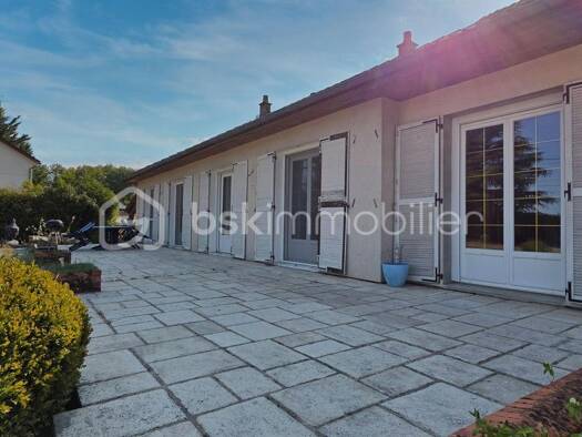 Maison de plain-pied à vendre 225 000 € 6 pièces 3 chambres 129 m² 3 000 m² de terrain Coudroy 45260