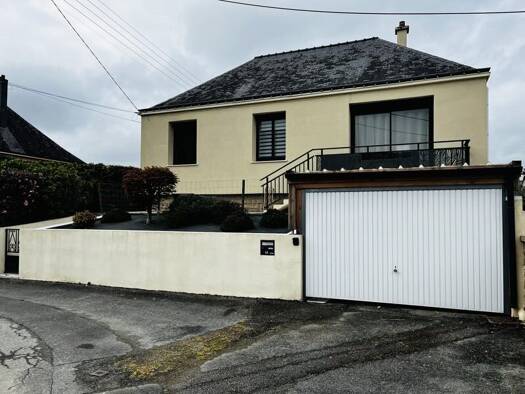 Maison de plain-pied à vendre 182 069 € 5 pièces 4 chambres 82 m² 539 m² de terrain Gourin 56110