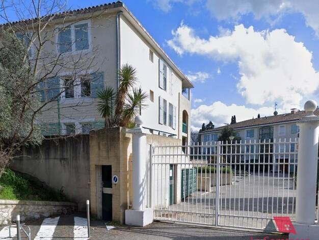 Appartement à vendre 228 000 € 2 pièces 1 chambre 48 m² RDC Lambesc 13410