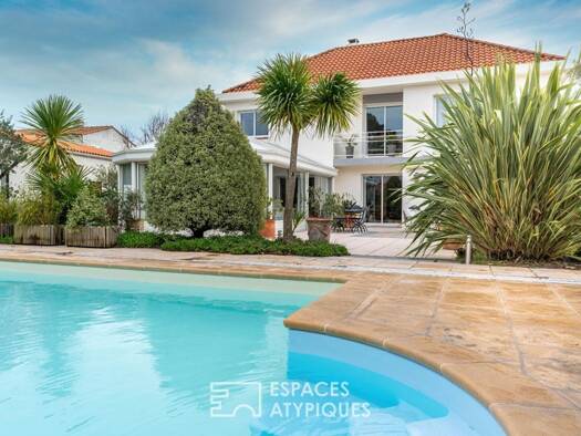 Maison à vendre 1 665 000 € 7 pièces 6 chambres 313 m² 1 558 m² de terrain Centre Pornic 44210