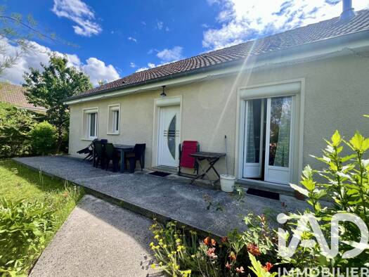 Maison de plain-pied à vendre 225 000 € 4 pièces 2 chambres 85,4 m² 787 m² de terrain Châtenoy-en-Bresse 71380
