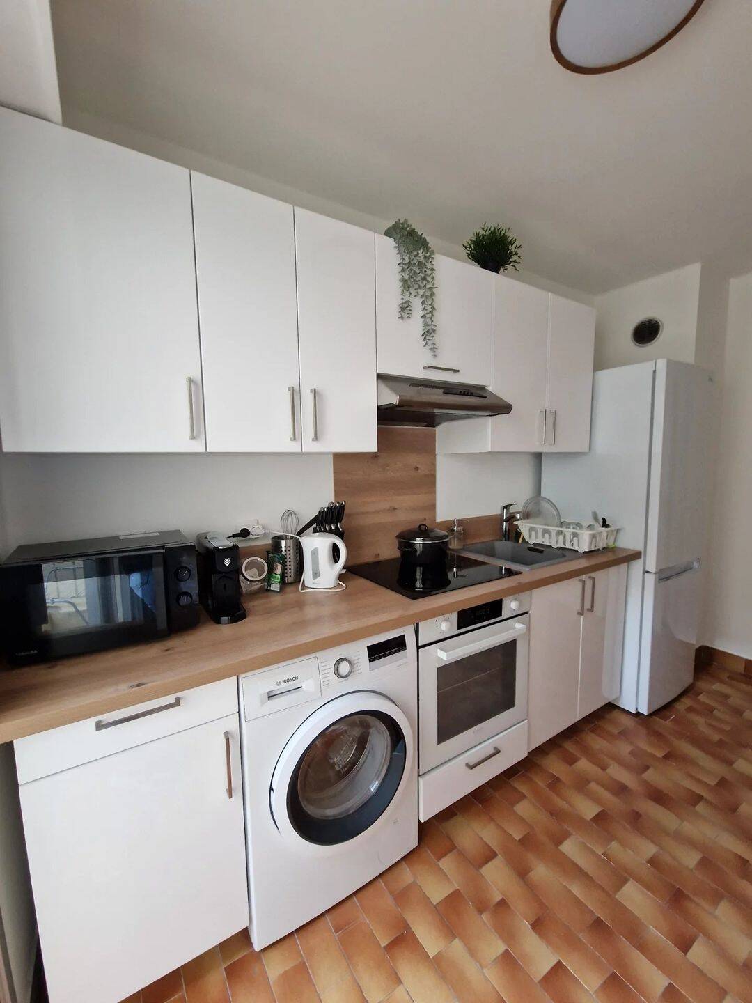 2 PIECES MEUBLE - BAIL ETUDIANT - DUREE 9 MOIS - AVENUE MARECHAL — 8