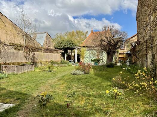 Villa à vendre 535 000 € 7 pièces 4 chambres 190 m² 550 m² de terrain Marcigny 71110