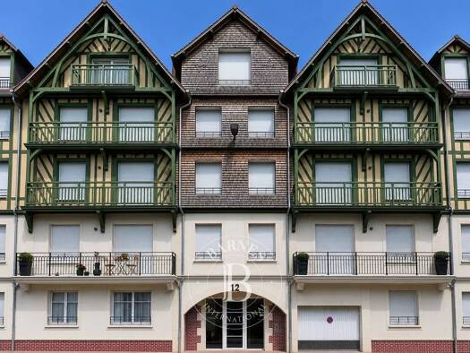 Appartement à vendre 420 000 € 2 pièces 1 chambre 51,04 m² Étage 3/4 Deauville 14800