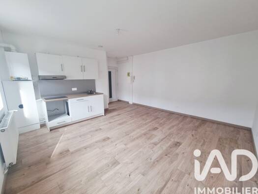 Appartement à louer 610 € 2 pièces 1 chambre 40 m² Étage 1/2 Base de Loisirs des Prés du Hem Armentières 59280