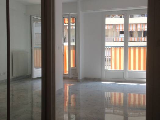 Appartement à louer 960 € 2 pièces 1 chambre 44,6 m² 3ème étage Nice 06000