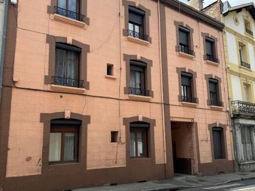 Immeuble à vendre 130 000 € 374,5 m² Centre Firminy 42700