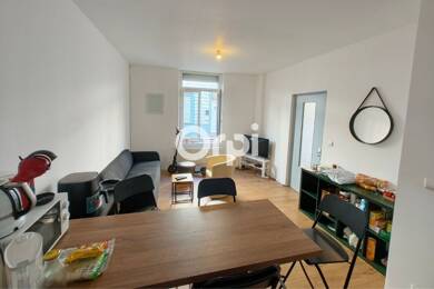 Appartement à louer 500 € 5 pièces 4 chambres 88 680 m² 1er étage Caulier Lille 59800