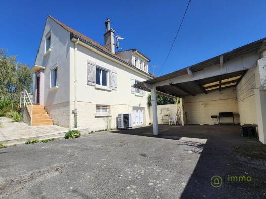 Maison de ville à vendre 138 000 € 4 pièces 3 chambres 97 m² 251 m² de terrain Ceinture Centre Ville Noyon 60400