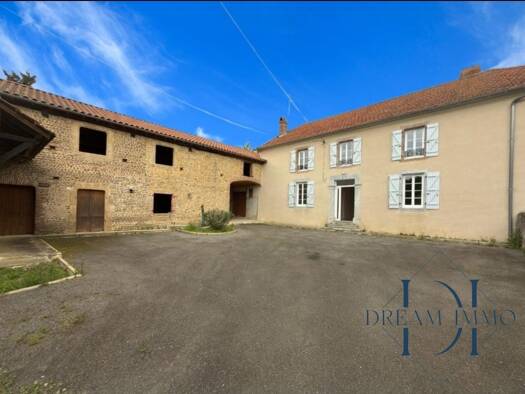 Maison à vendre 365 000 € 9 pièces 1 chambre 213 m² 1 860 m² de terrain Maubourguet 65700