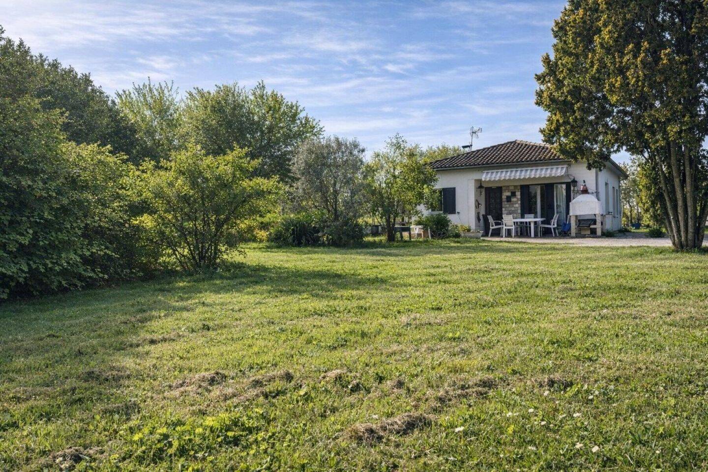 Maison à vendre, 90m², SAINTE FOY DE PEYROLIERES