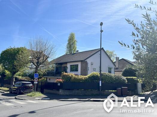 Maison à vendre 699 000 € 6 pièces 4 chambres 196 m² 507 m² de terrain Les Presles Deuil la Barre 95170
