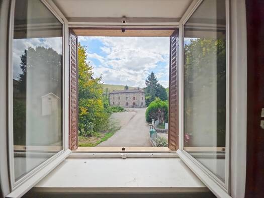 Maison à vendre 99 990 € 5 pièces 4 chambres 86 m² 100 m² de terrain Cublize 69550