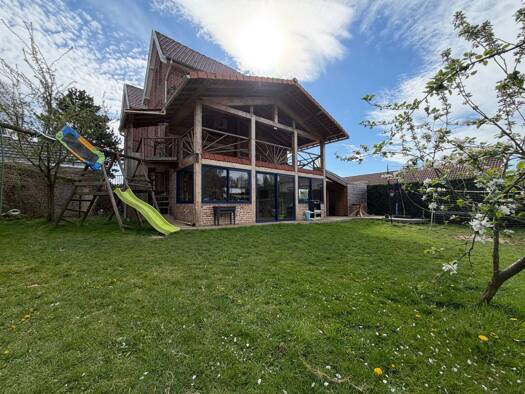 Maison à vendre 236 250 € 7 pièces 6 chambres 201 m² 574 m² de terrain Pernes 62550