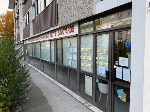 Local commercial à vendre 169 000 € 93 m² de surface de vente Beulet-Ile de France Annemasse 74100