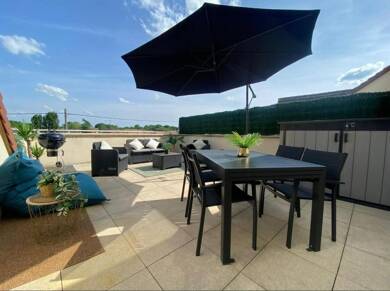 Appartement à vendre 165 000 € 2 pièces 1 chambre 45 m² Dernier étage, Étage 2/2 Freneuse 78840