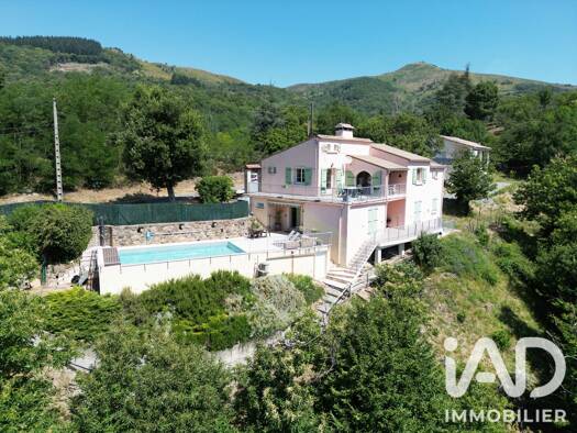 Maison de plain-pied à vendre 335 000 € 6 pièces 4 chambres 146 m² 2 190 m² de terrain Saint-Étienne-de-Boulogne 07200