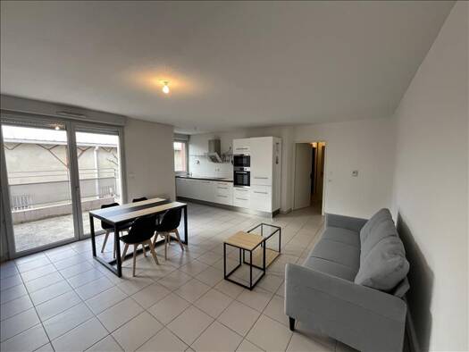 Appartement à louer 831 € 3 pièces 2 chambres 61,64 m² Étage 1/3 Roseraie Toulouse 31200