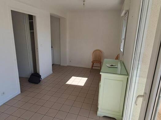 Appartement à louer 450 € 1 pièce 25 m² RDC Amiens 80000