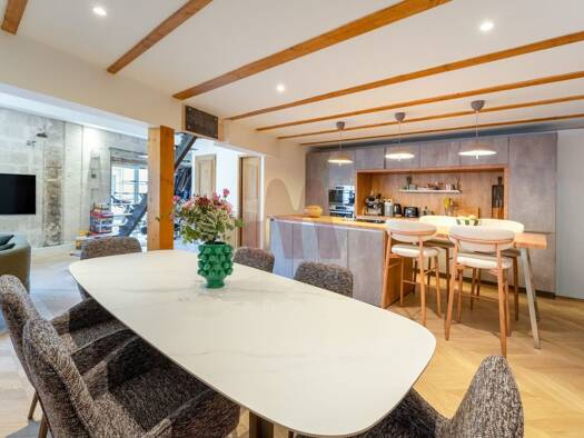 Duplex à vendre 298 000 € 3 pièces 2 chambres 84 m² Étage 2/2 Abbaye-La Motte Villeneuve-lès-Avignon 30400