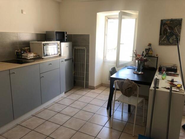 Appartement à louer 399 € 1 pièce 30,9 m² 3ème étage Centre Ville Aubenas 07200