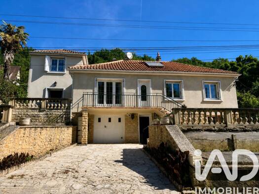 Maison à vendre 159 000 € 7 pièces 4 chambres 149 m² 627 m² de terrain Lalinde 24150