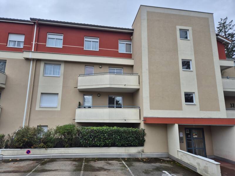 Maison à louer, 66m², SAINT BONNET DE MURE