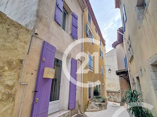 Appartement à vendre 174 000 € 3 pièces 2 chambres 62,4 m² RDC Saint-Mitre-les-Remparts 13920